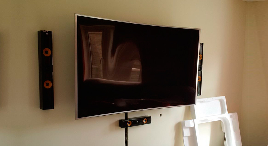 Es posible instalar un Televisor  Uhd en la pared?