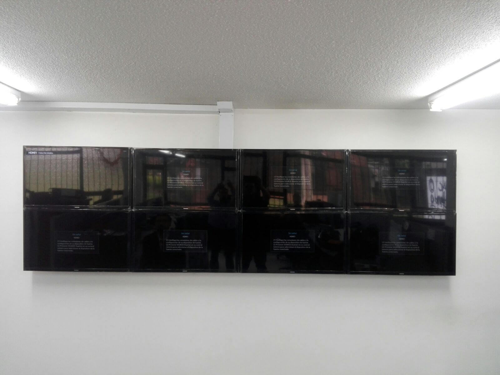 Base de pared para televisores grandes instalada en Bogota