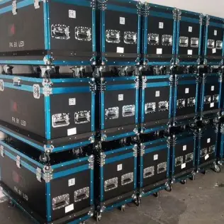 Rack técnico personalizado para equipos audiovisuales